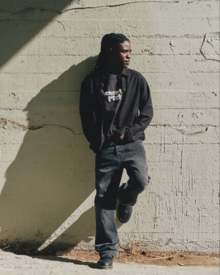 Nep Yarn Over Shirt Black worn by model